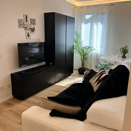 Apartman Ferrarese209 *