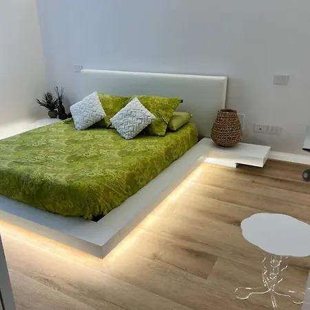 Apartment Ferrarese209 *