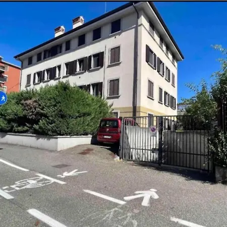 Apartment Ferrarese209 *